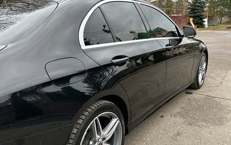 Mercedes-Benz E-Класс, 2018 год, 2 750 000 рублей, 18 фотография