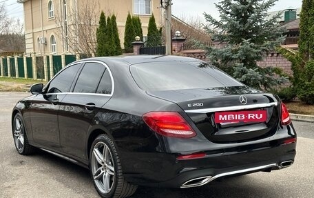 Mercedes-Benz E-Класс, 2018 год, 2 750 000 рублей, 3 фотография