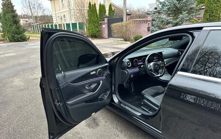 Mercedes-Benz E-Класс, 2018 год, 2 750 000 рублей, 22 фотография