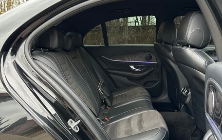 Mercedes-Benz E-Класс, 2018 год, 2 750 000 рублей, 25 фотография