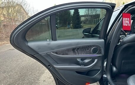 Mercedes-Benz E-Класс, 2018 год, 2 750 000 рублей, 24 фотография