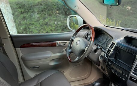 Toyota Land Cruiser Prado 120 рестайлинг, 2006 год, 2 100 000 рублей, 2 фотография