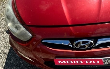 Hyundai Solaris II рестайлинг, 2011 год, 750 000 рублей, 2 фотография