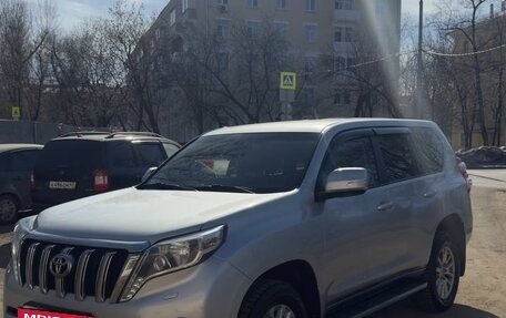 Toyota Land Cruiser Prado 150 рестайлинг 2, 2015 год, 3 900 000 рублей, 2 фотография