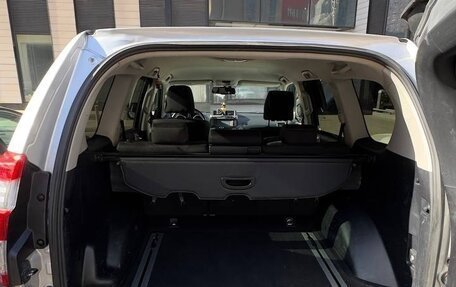 Toyota Land Cruiser Prado 150 рестайлинг 2, 2015 год, 3 900 000 рублей, 25 фотография