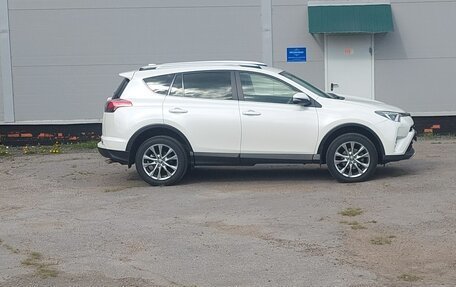 Toyota RAV4, 2016 год, 2 850 000 рублей, 4 фотография