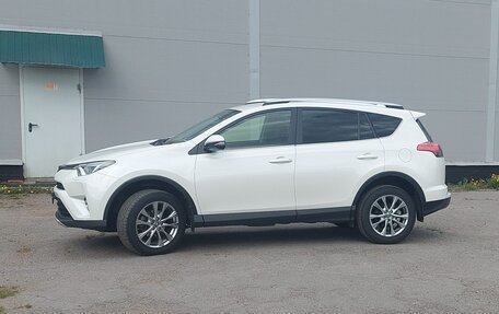 Toyota RAV4, 2016 год, 2 850 000 рублей, 2 фотография