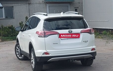 Toyota RAV4, 2016 год, 2 850 000 рублей, 3 фотография