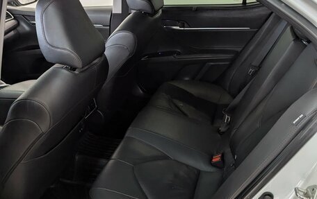 Toyota Camry, 2019 год, 2 850 000 рублей, 21 фотография