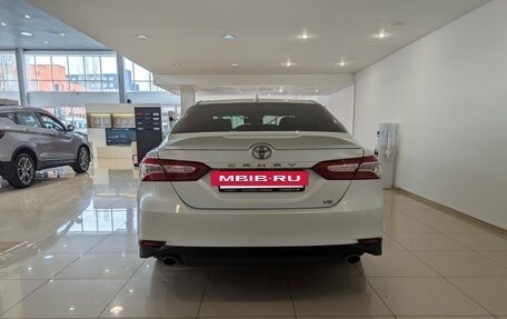 Toyota Camry, 2019 год, 2 850 000 рублей, 15 фотография