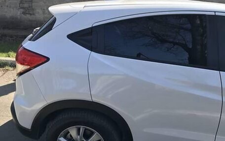 Honda Vezel, 2022 год, 1 630 000 рублей, 6 фотография