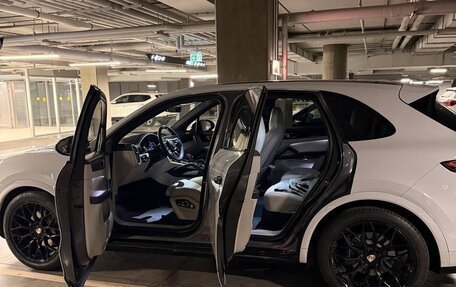 Porsche Cayenne III, 2019 год, 10 000 000 рублей, 19 фотография