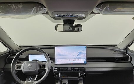Toyota RAV4, 2026 год, 4 300 000 рублей, 14 фотография