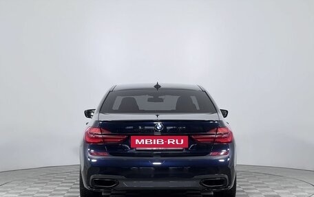 BMW 7 серия, 2018 год, 4 250 000 рублей, 6 фотография