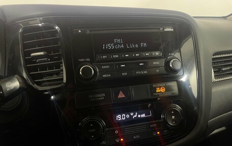 Mitsubishi Outlander III рестайлинг 3, 2013 год, 1 317 000 рублей, 15 фотография