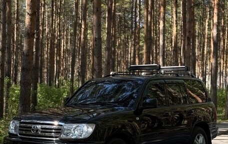 Toyota Land Cruiser 100 рестайлинг 2, 2004 год, 1 900 000 рублей, 1 фотография