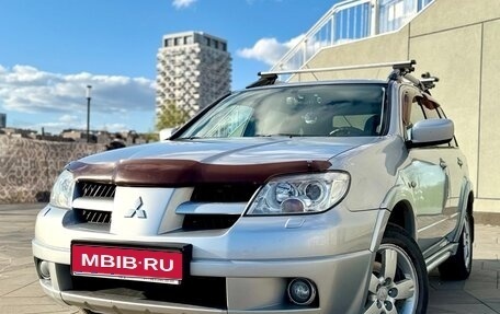 Mitsubishi Outlander III рестайлинг 3, 2007 год, 830 000 рублей, 1 фотография