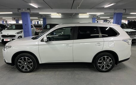 Mitsubishi Outlander III рестайлинг 3, 2014 год, 1 625 000 рублей, 8 фотография