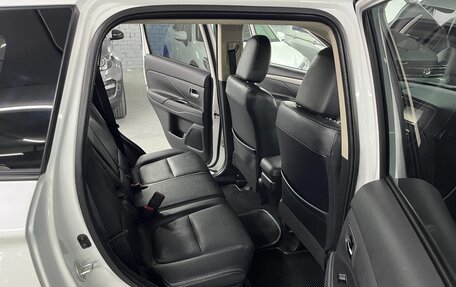 Mitsubishi Outlander III рестайлинг 3, 2014 год, 1 625 000 рублей, 21 фотография
