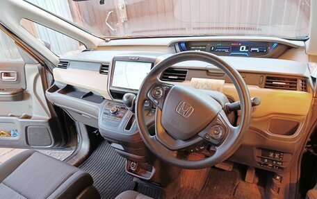 Honda Freed II, 2017 год, 1 270 000 рублей, 10 фотография