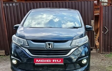 Honda Freed II, 2017 год, 1 270 000 рублей, 5 фотография