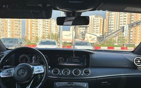 Mercedes-Benz E-Класс, 2019 год, 2 750 000 рублей, 7 фотография
