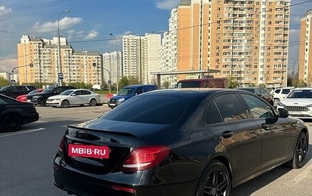 Mercedes-Benz E-Класс, 2019 год, 2 750 000 рублей, 4 фотография