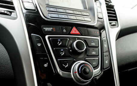 Hyundai i30 II рестайлинг, 2013 год, 1 000 000 рублей, 16 фотография