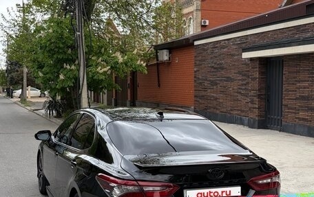 Toyota Camry, 2021 год, 2 300 000 рублей, 4 фотография