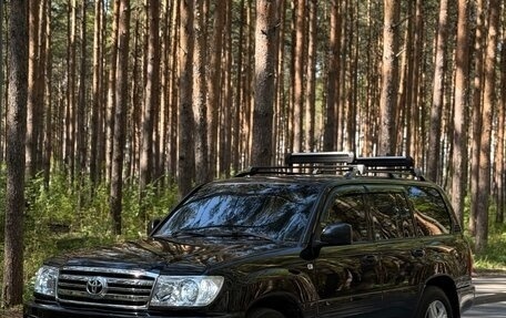 Toyota Land Cruiser 100 рестайлинг 2, 2004 год, 1 900 000 рублей, 3 фотография