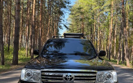 Toyota Land Cruiser 100 рестайлинг 2, 2004 год, 1 900 000 рублей, 13 фотография