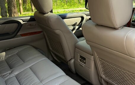 Toyota Land Cruiser 100 рестайлинг 2, 2004 год, 1 900 000 рублей, 25 фотография