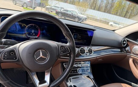 Mercedes-Benz E-Класс, 2016 год, 3 000 000 рублей, 6 фотография
