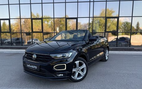 Volkswagen T-Roc I, 2021 год, 2 690 000 рублей, 2 фотография