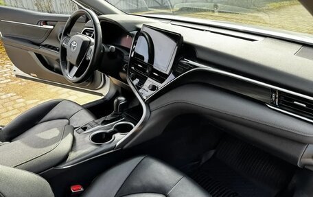 Toyota Camry, 2022 год, 3 500 000 рублей, 6 фотография