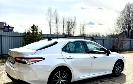 Toyota Camry, 2022 год, 3 500 000 рублей, 10 фотография