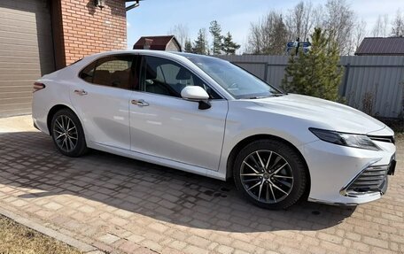 Toyota Camry, 2022 год, 3 500 000 рублей, 17 фотография