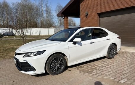 Toyota Camry, 2022 год, 3 500 000 рублей, 15 фотография