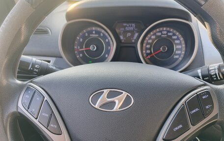 Hyundai Avante, 2012 год, 825 000 рублей, 10 фотография