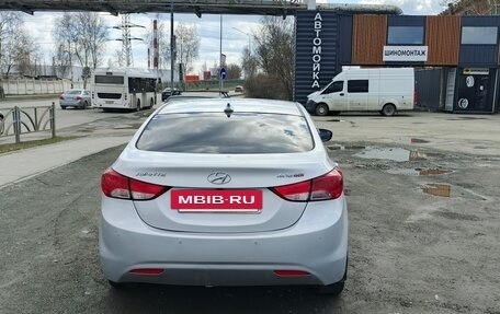 Hyundai Avante, 2012 год, 825 000 рублей, 5 фотография