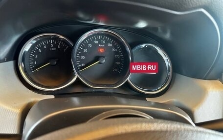 Renault Duster I рестайлинг, 2017 год, 900 000 рублей, 3 фотография