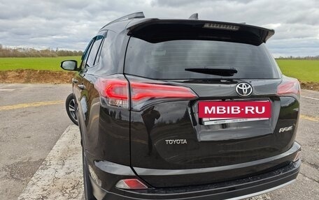 Toyota RAV4, 2015 год, 1 750 000 рублей, 5 фотография