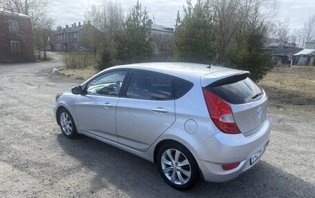 Hyundai Solaris II рестайлинг, 2011 год, 635 000 рублей, 4 фотография