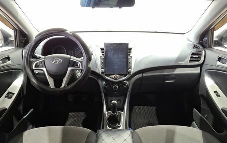 Hyundai Solaris II рестайлинг, 2012 год, 520 000 рублей, 9 фотография