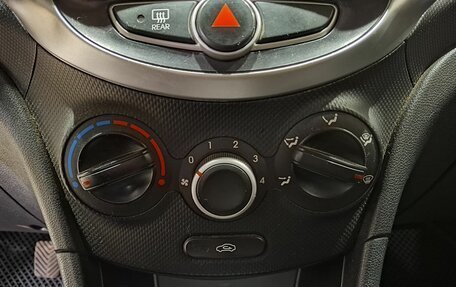 Hyundai Solaris II рестайлинг, 2012 год, 520 000 рублей, 15 фотография