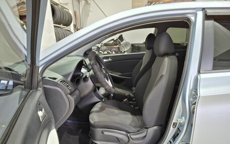 Hyundai Solaris II рестайлинг, 2012 год, 520 000 рублей, 16 фотография