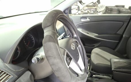 Hyundai Solaris II рестайлинг, 2012 год, 520 000 рублей, 23 фотография