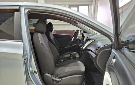 Hyundai Solaris II рестайлинг, 2012 год, 520 000 рублей, 29 фотография