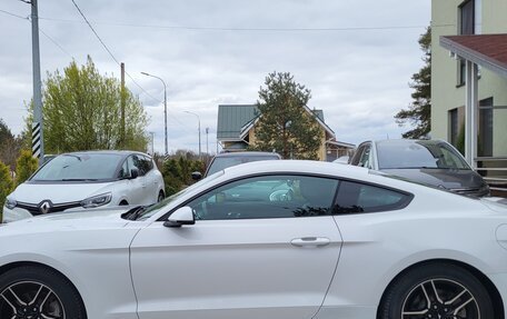 Ford Mustang VI рестайлинг, 2020 год, 3 200 000 рублей, 4 фотография