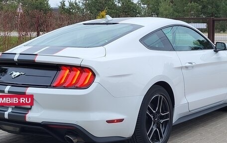 Ford Mustang VI рестайлинг, 2020 год, 3 200 000 рублей, 7 фотография